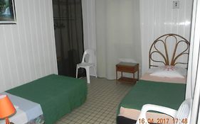 Bright Bungalow On The West Coast Of Basse-Terre With Sea Views, 150M